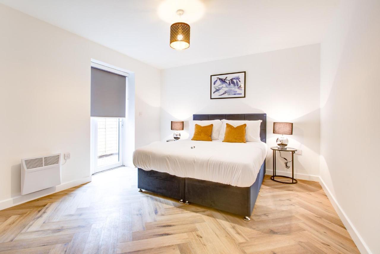 Hybrid Resi - Mitcham Close To Tooting And Wimbledon Eksteriør bilde