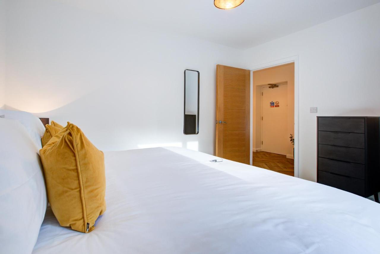 Hybrid Resi - Mitcham Close To Tooting And Wimbledon Eksteriør bilde