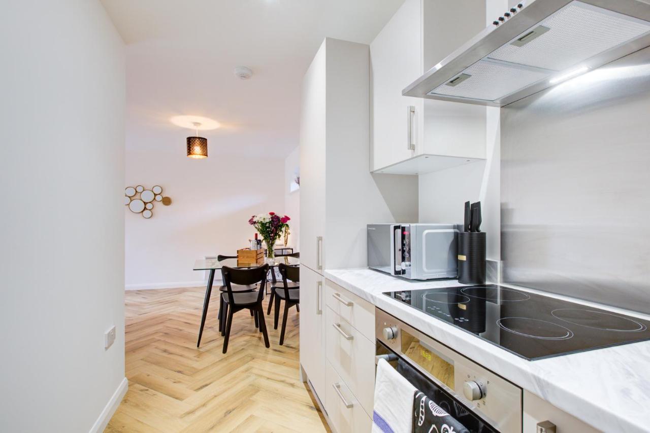Hybrid Resi - Mitcham Close To Tooting And Wimbledon Eksteriør bilde