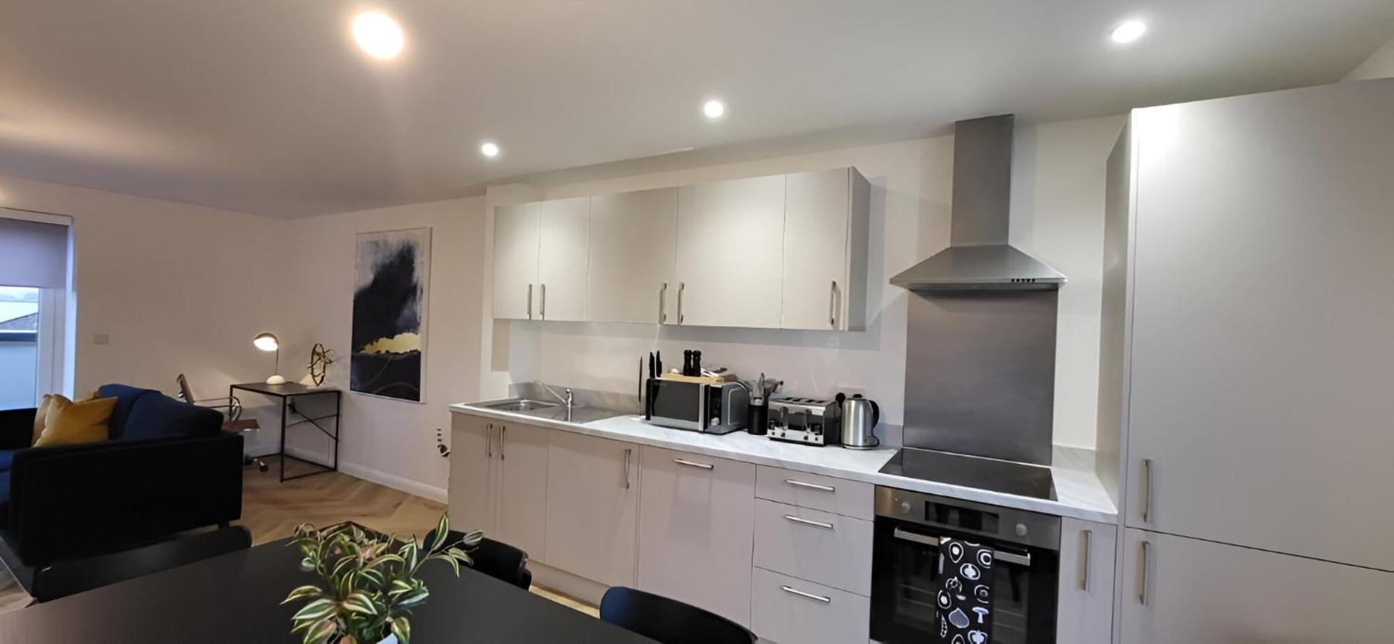 Hybrid Resi - Mitcham Close To Tooting And Wimbledon Eksteriør bilde